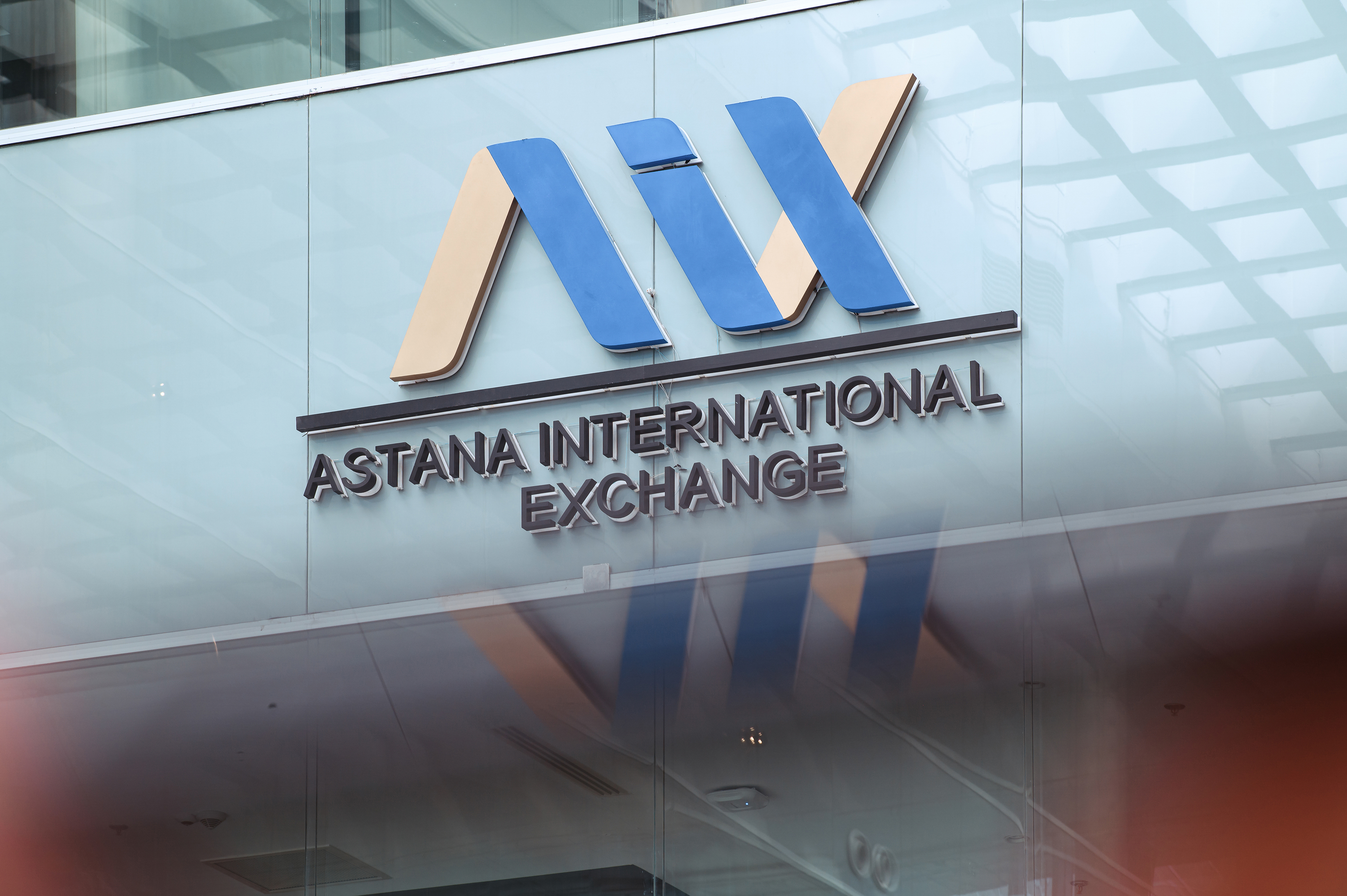 Total traded value on AIX in April reached US$193.9 mln or KZT 90.9 bln